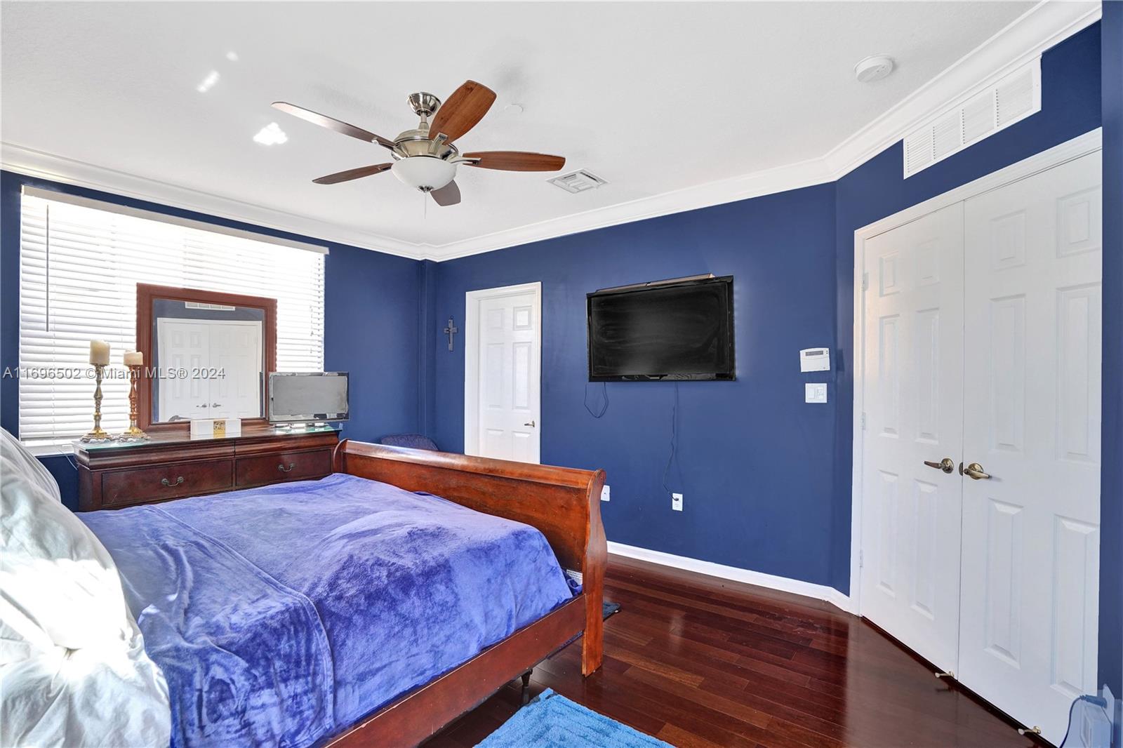 1033 NE 17th Way # 901
