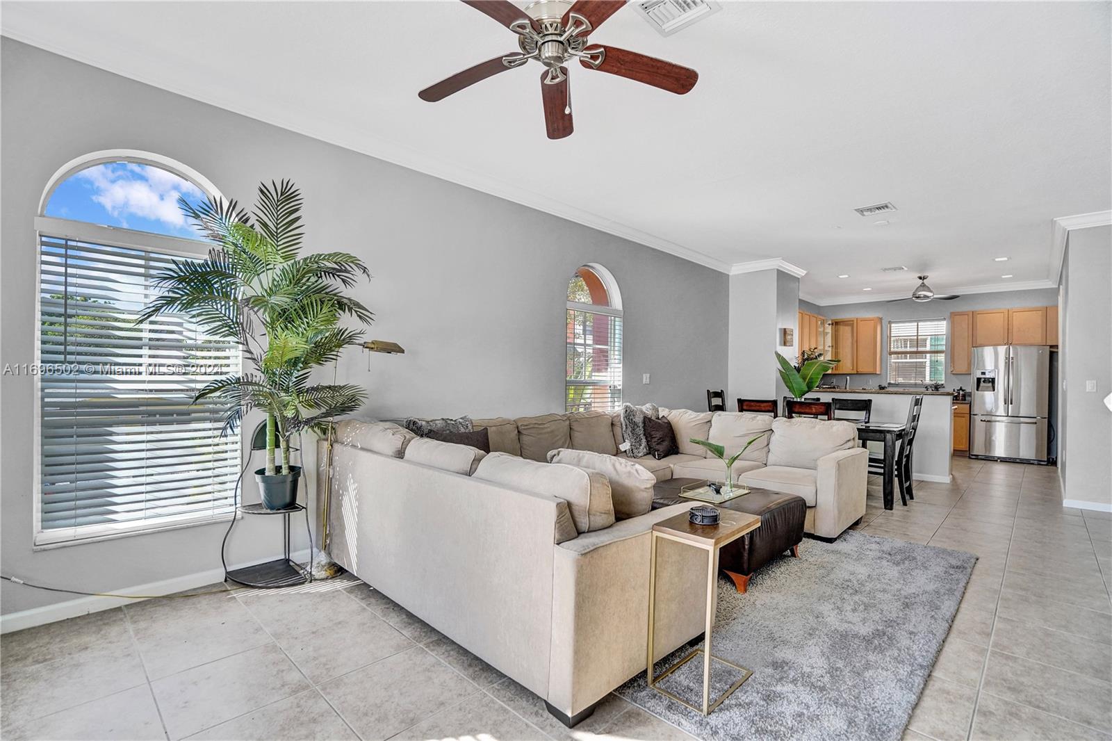 1033 NE 17th Way # 901