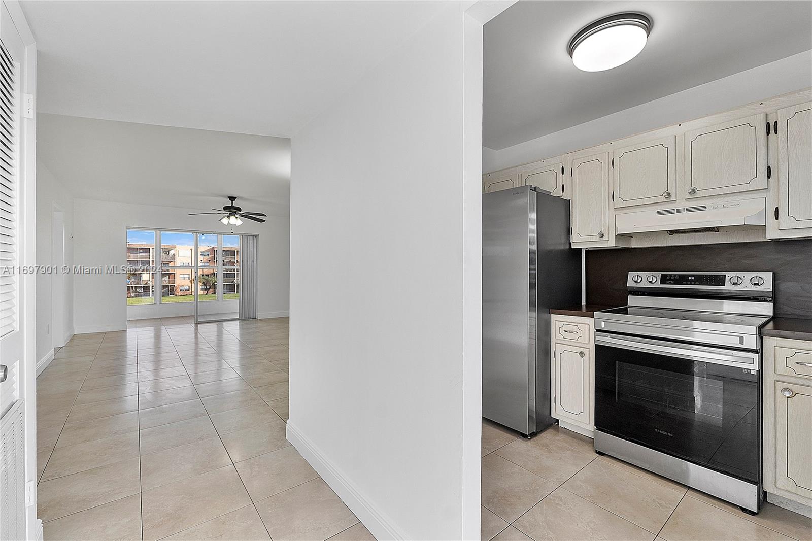 8590 Sunrise Lakes Blvd Unit: 303