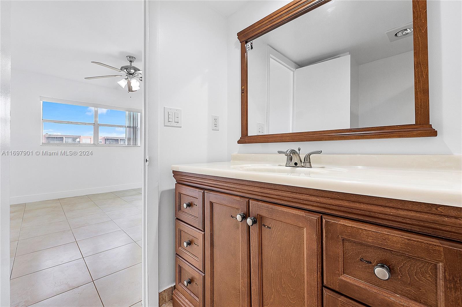 8590 Sunrise Lakes Blvd Unit: 303