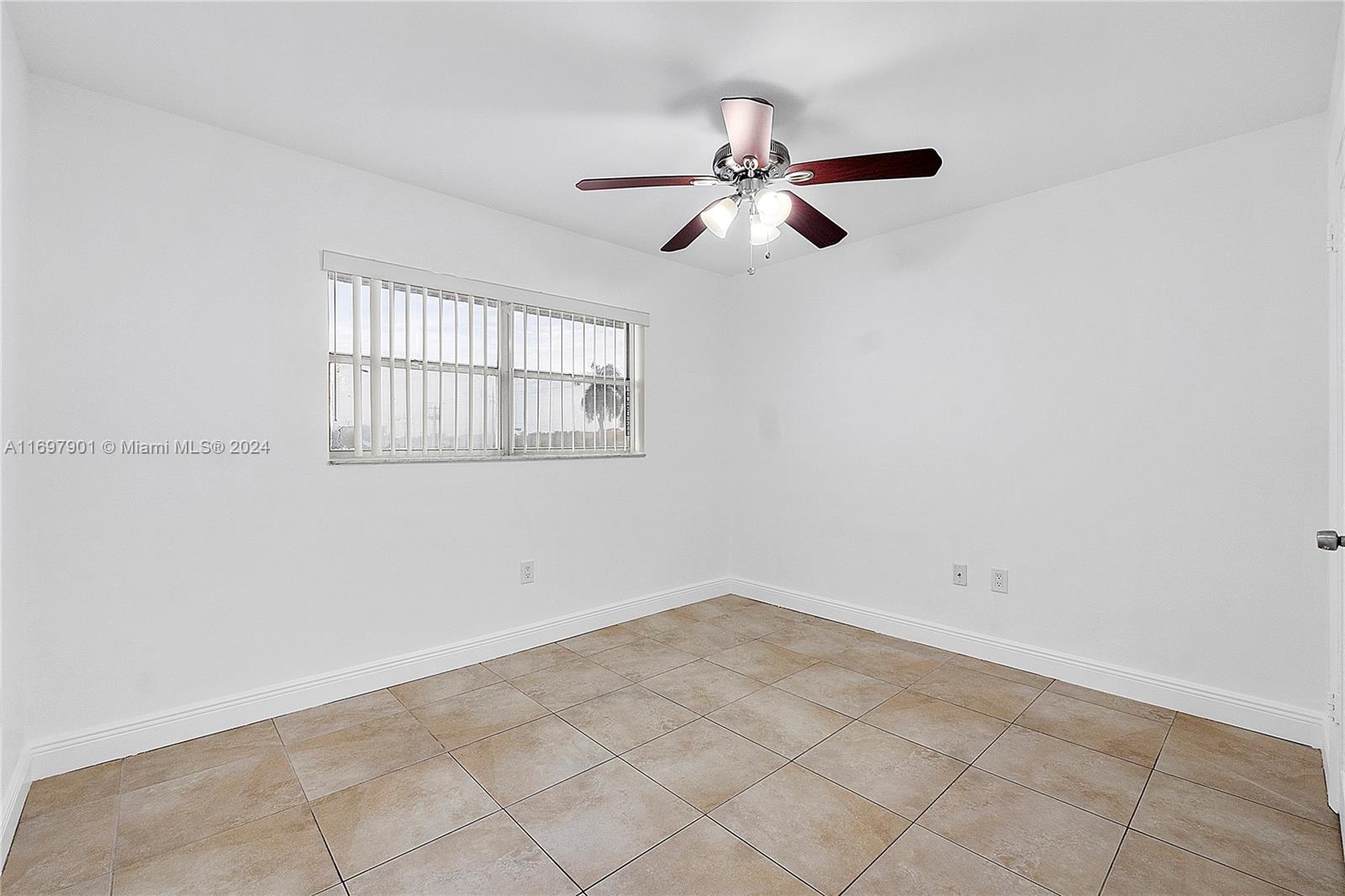 8590 Sunrise Lakes Blvd Unit: 303
