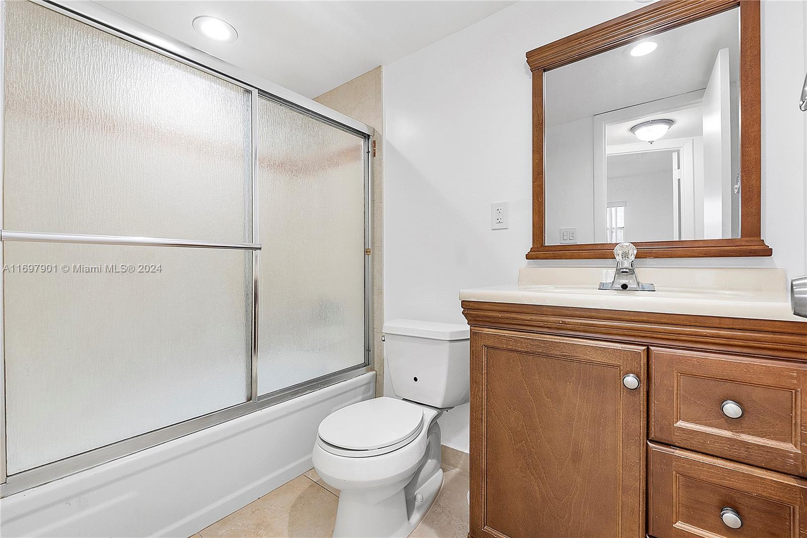 8590 Sunrise Lakes Blvd Unit: 303