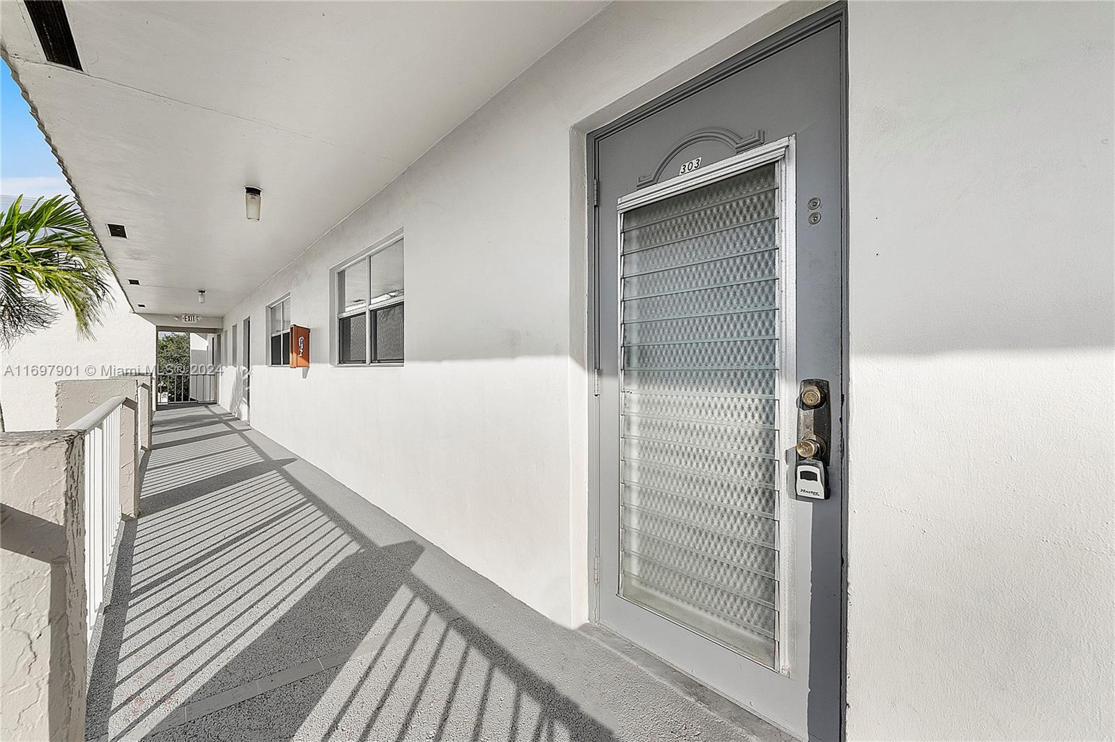 8590 Sunrise Lakes Blvd Unit: 303