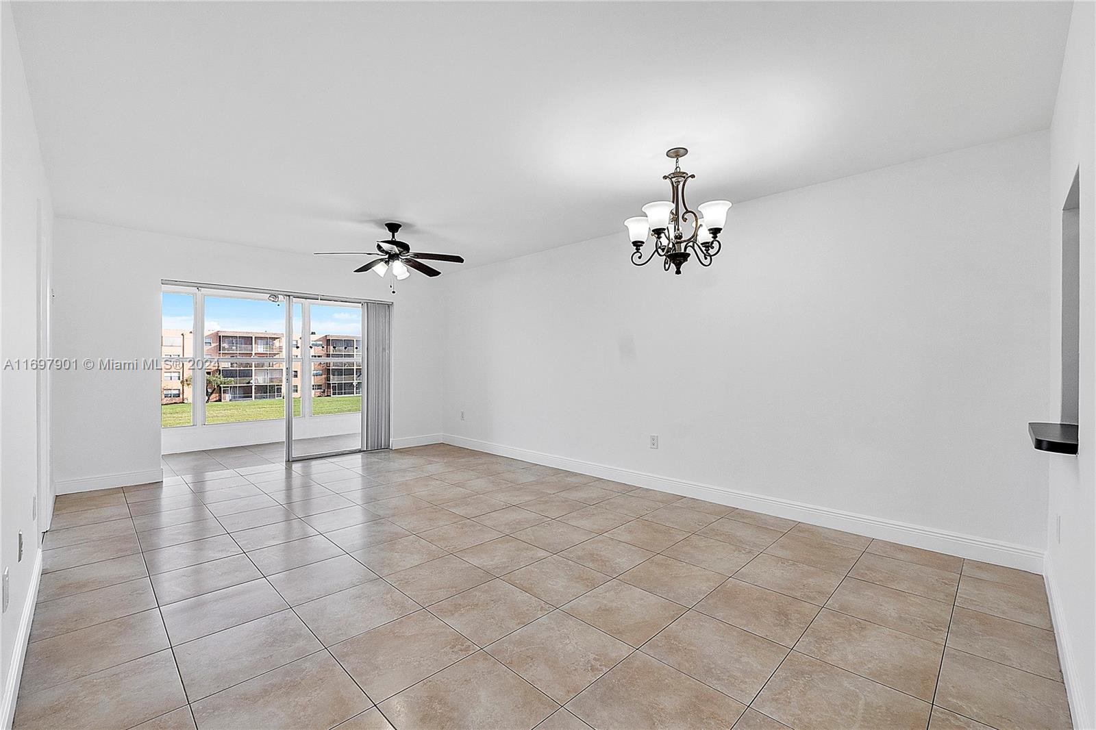 8590 Sunrise Lakes Blvd Unit: 303