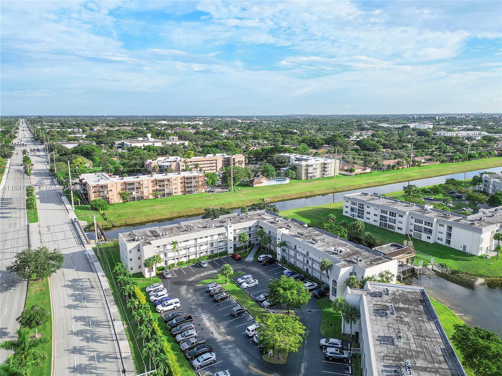 8590 Sunrise Lakes Blvd Unit: 303