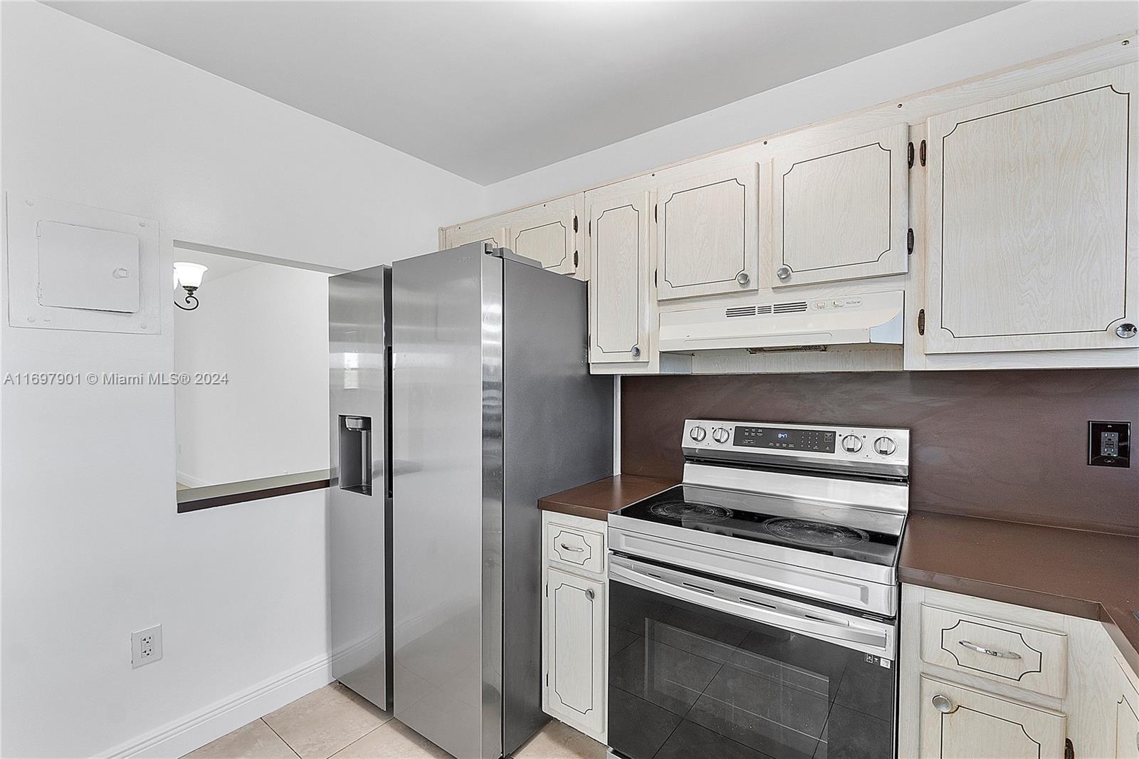 8590 Sunrise Lakes Blvd Unit: 303