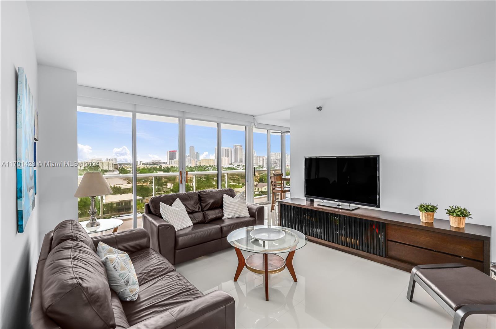 3640 Yacht Club Dr # 1003