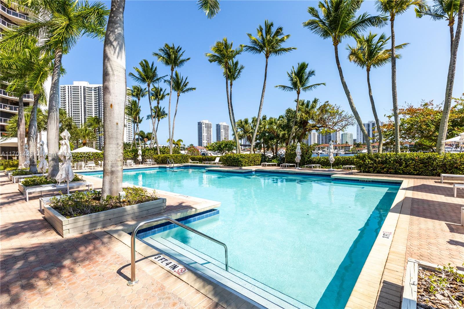 3640 Yacht Club Dr # 1003