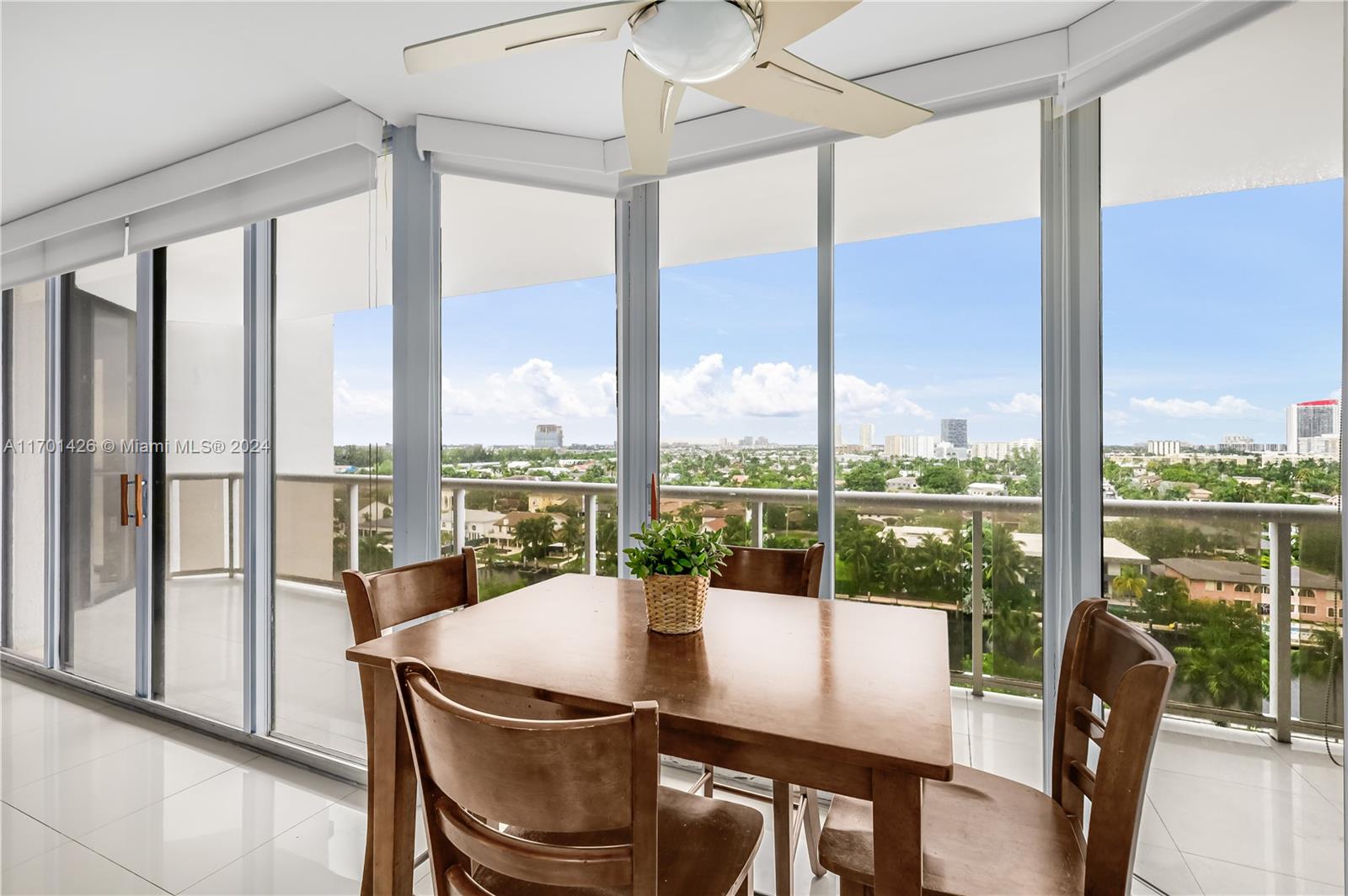 3640 Yacht Club Dr # 1003