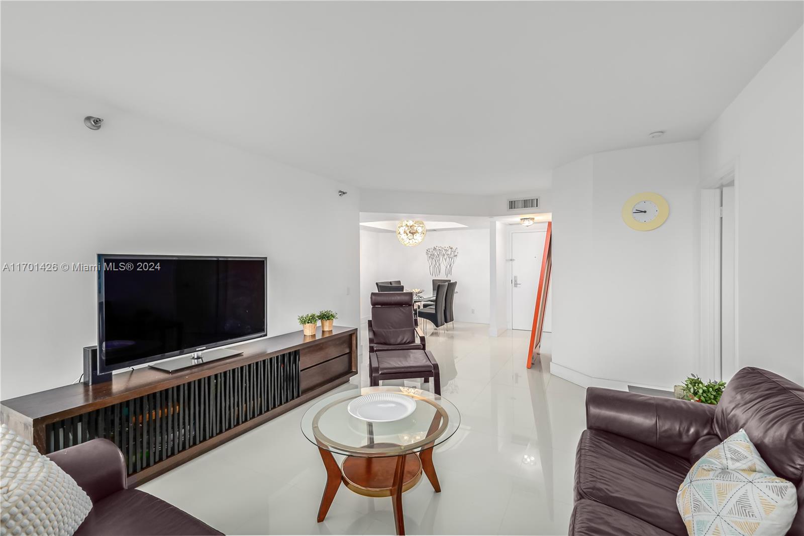 3640 Yacht Club Dr # 1003