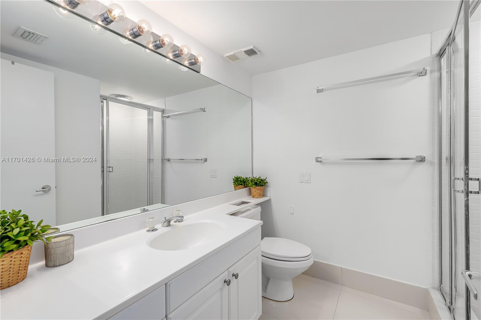 3640 Yacht Club Dr # 1003