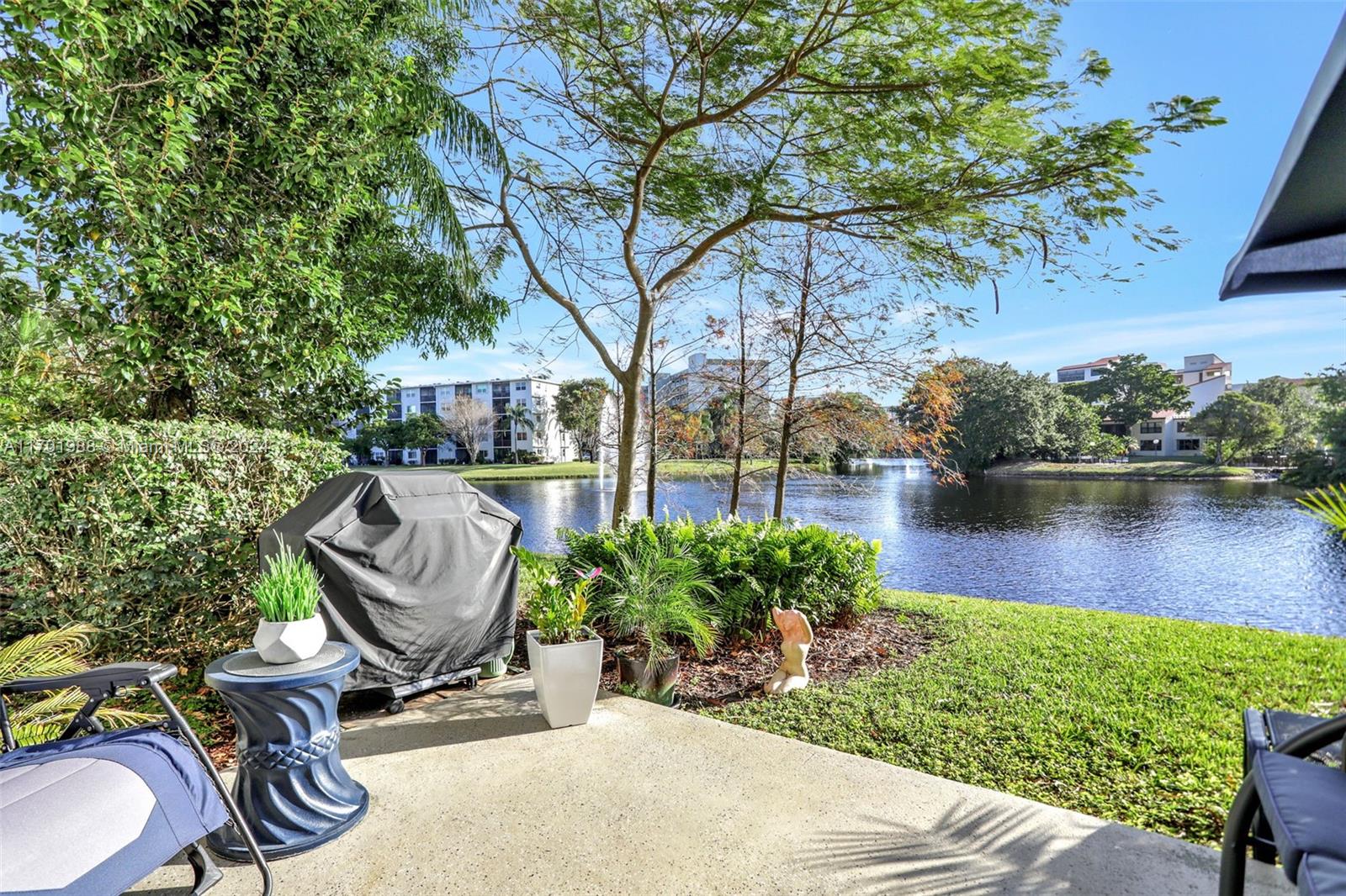 2334 S Cypress Bend Dr # 107