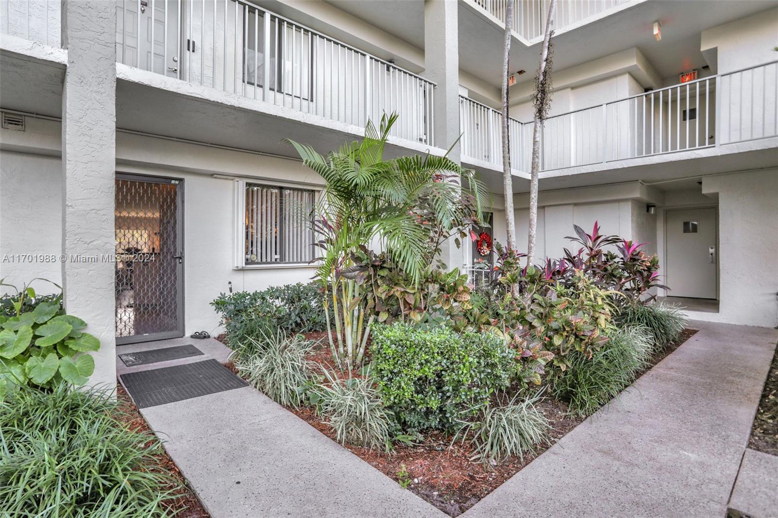 2334 S Cypress Bend Dr # 107