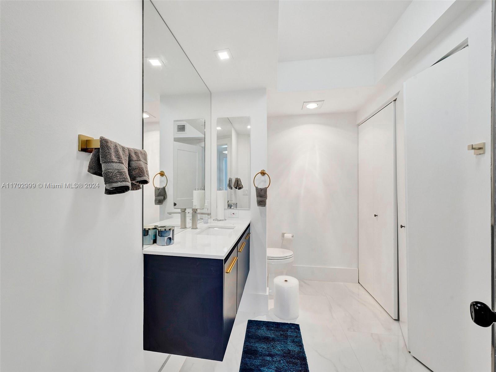 20281 E Country Club Dr # 2109
