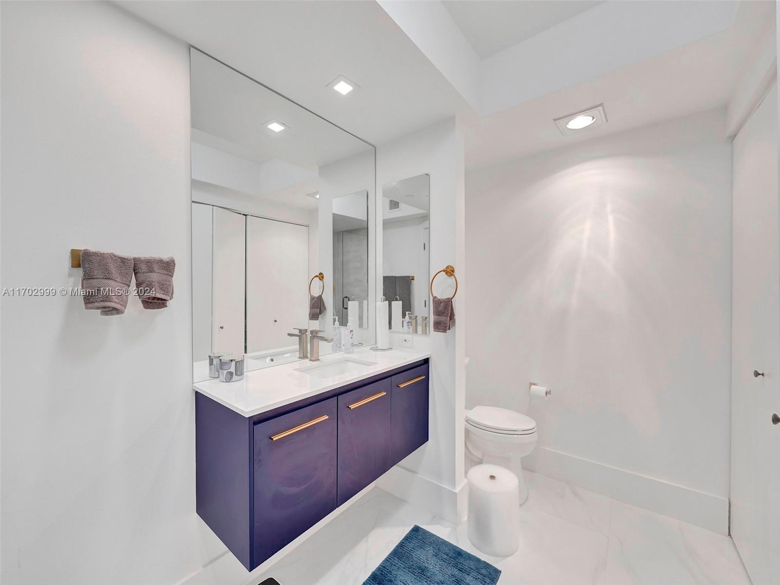 20281 E Country Club Dr # 2109