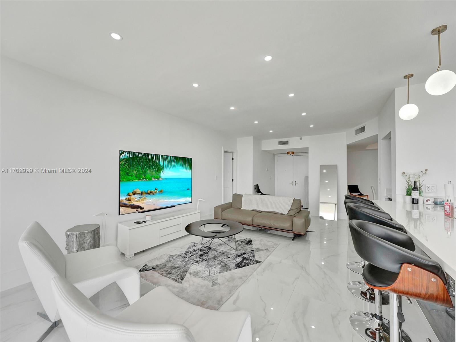 20281 E Country Club Dr # 2109