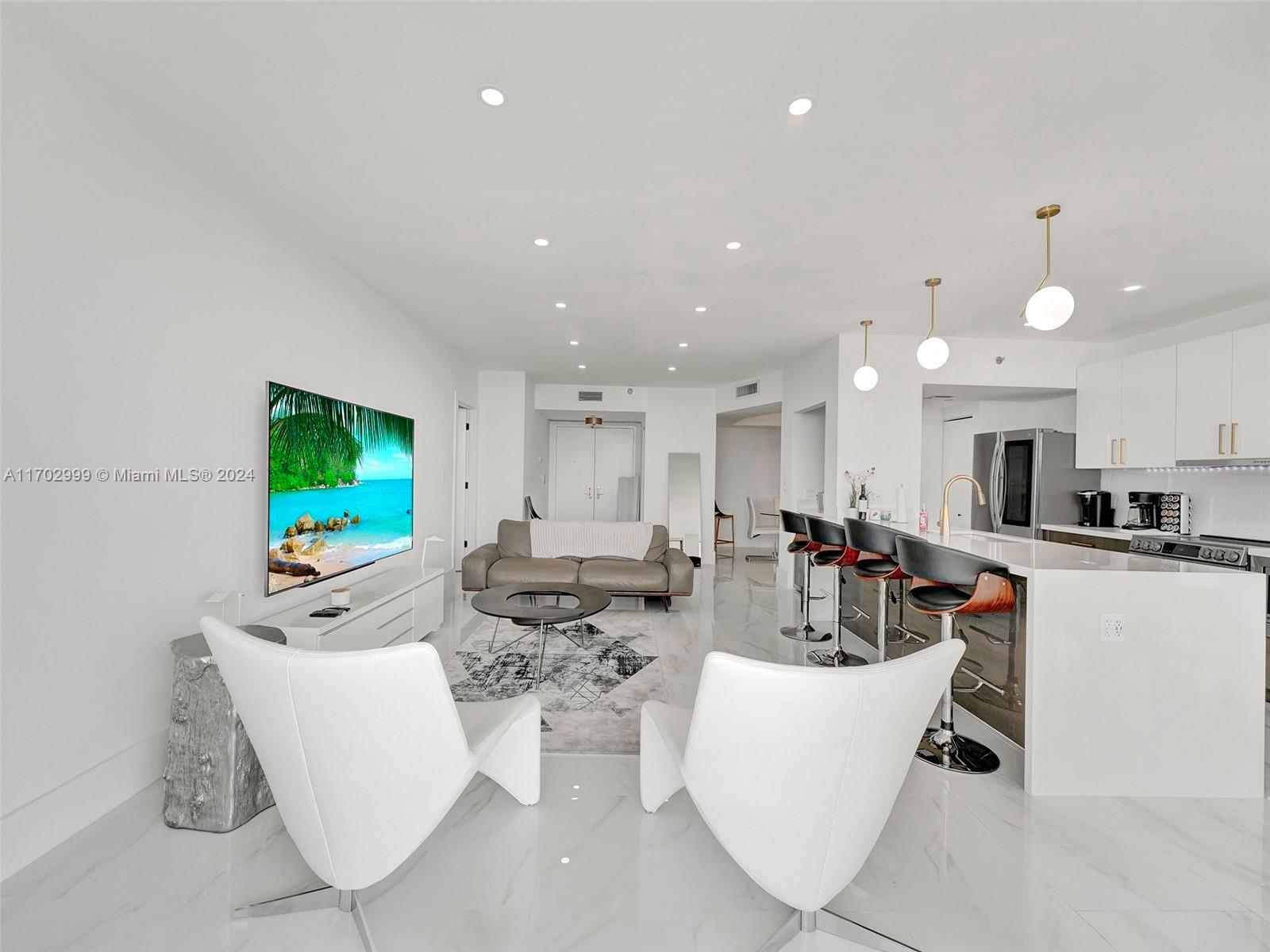 20281 E Country Club Dr # 2109