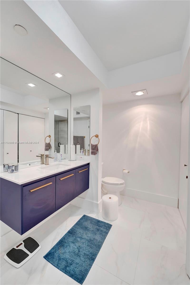 20281 E Country Club Dr # 2109