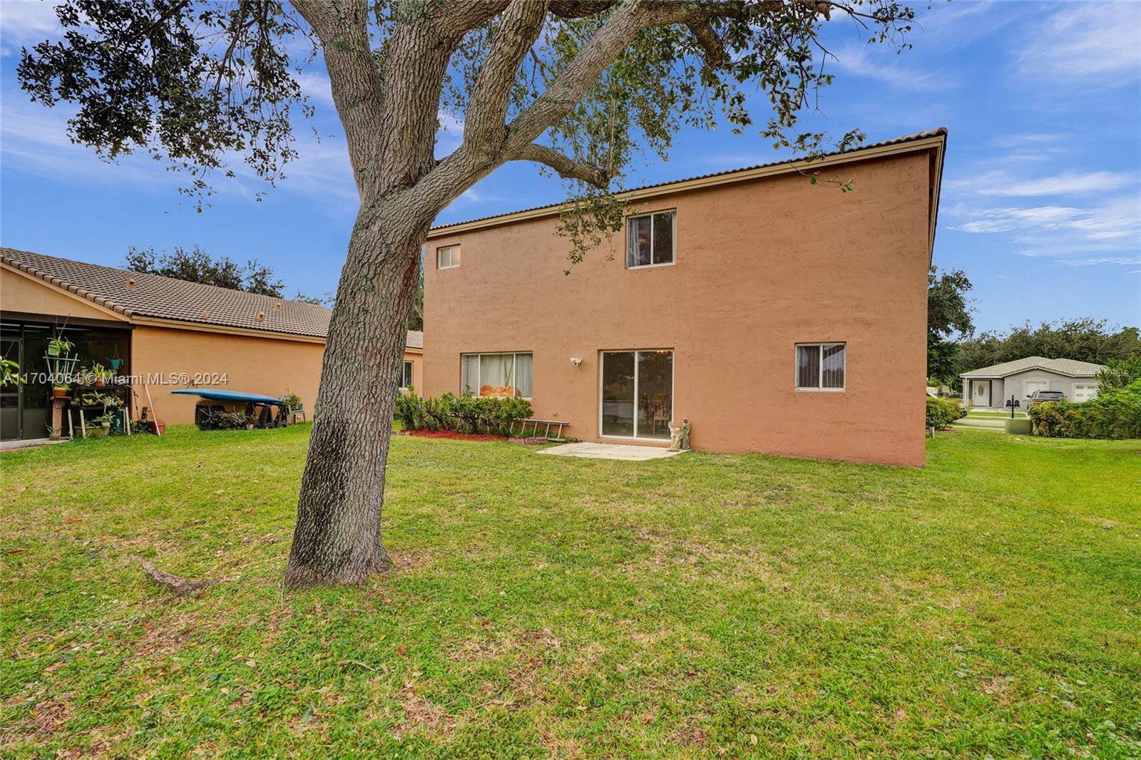 2143 SW 104th Ave