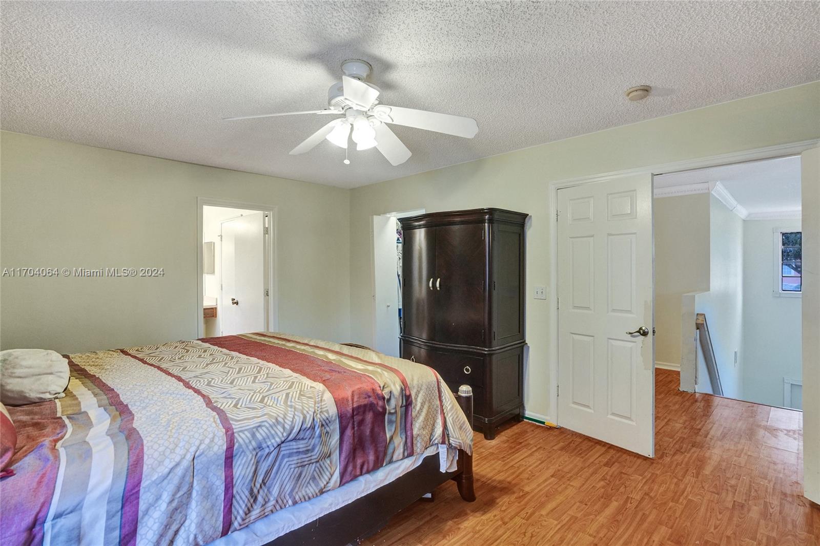 2143 SW 104th Ave
