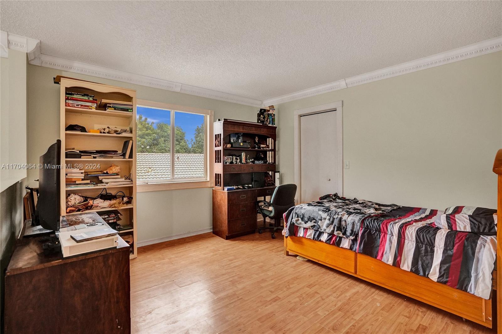 2143 SW 104th Ave