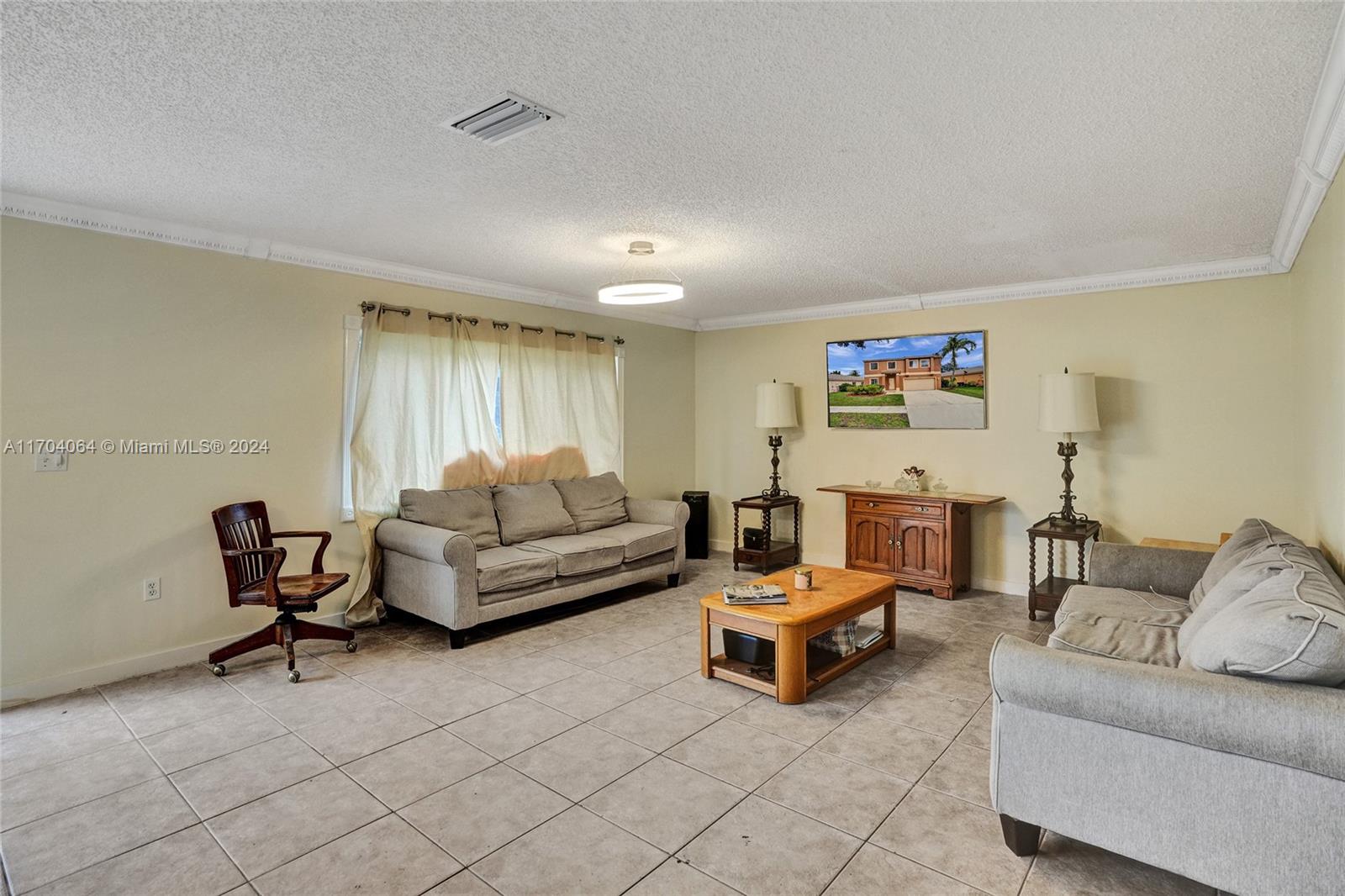 2143 SW 104th Ave