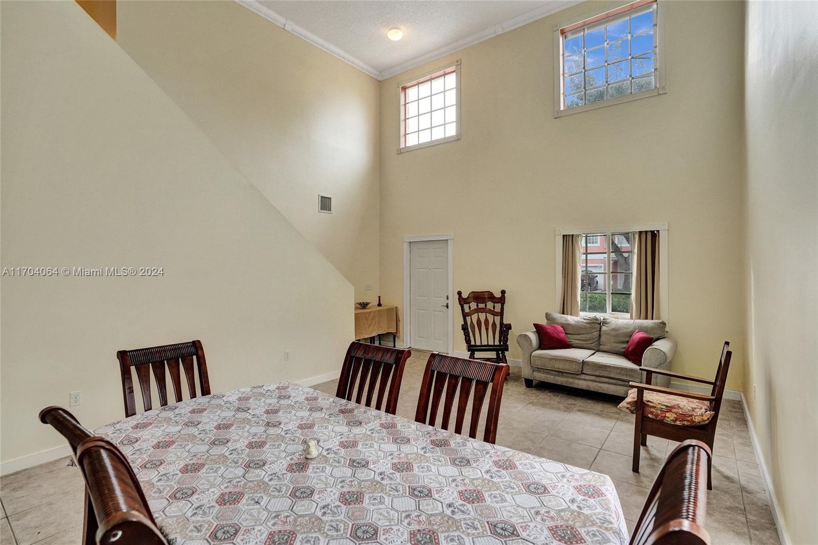 2143 SW 104th Ave