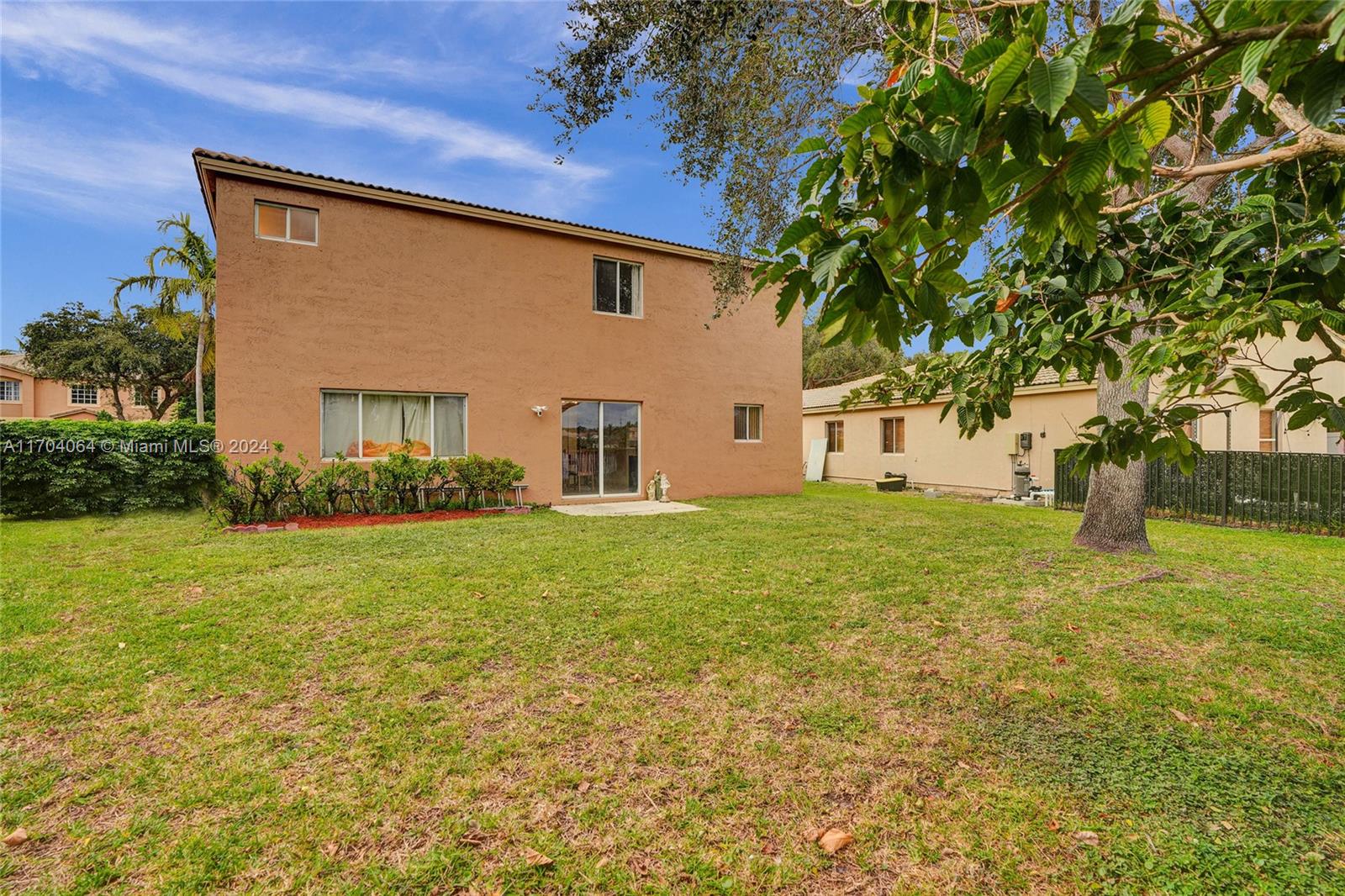 2143 SW 104th Ave