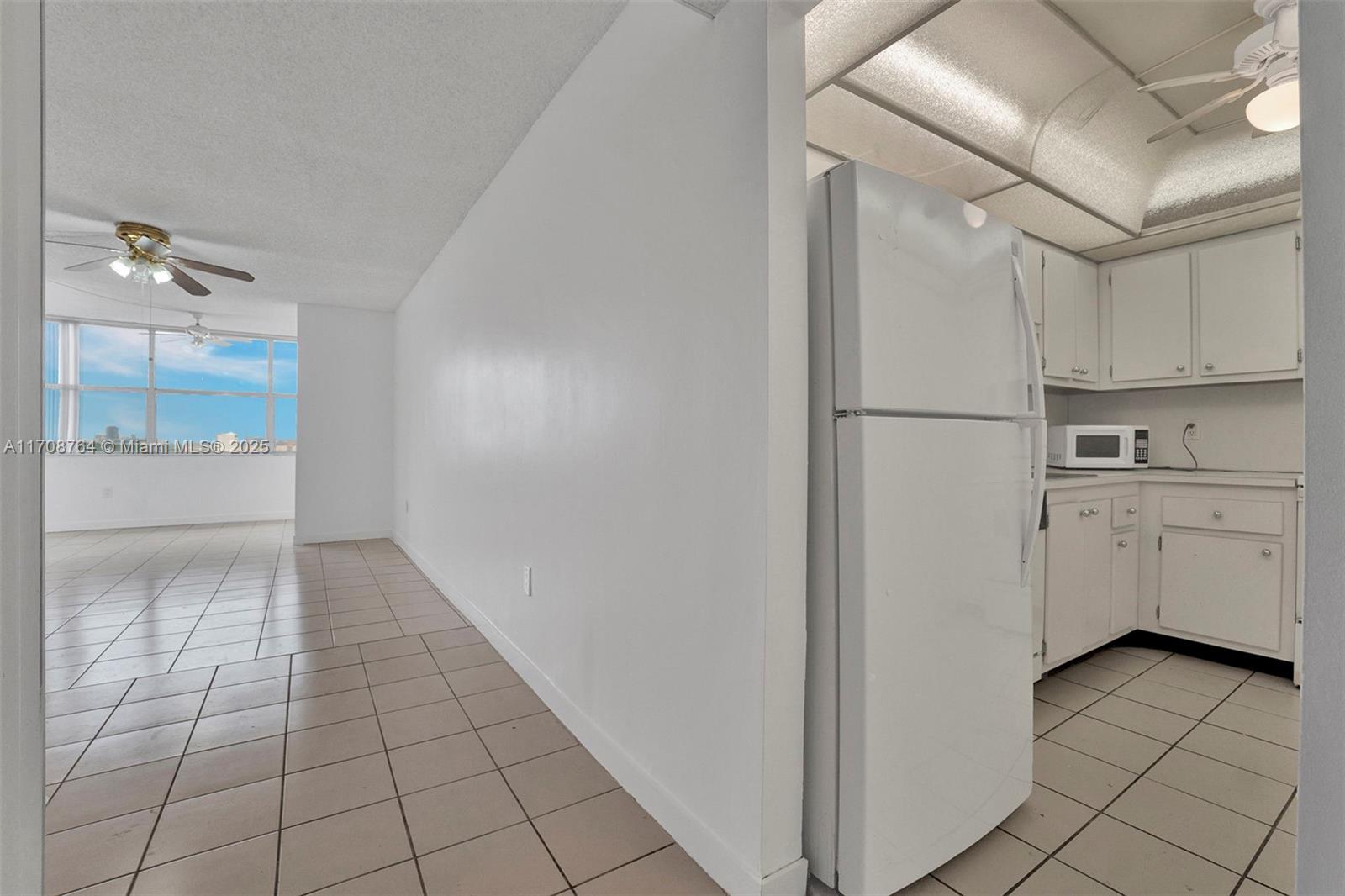 1300 NE Miami Gardens Dr Unit: 1010E