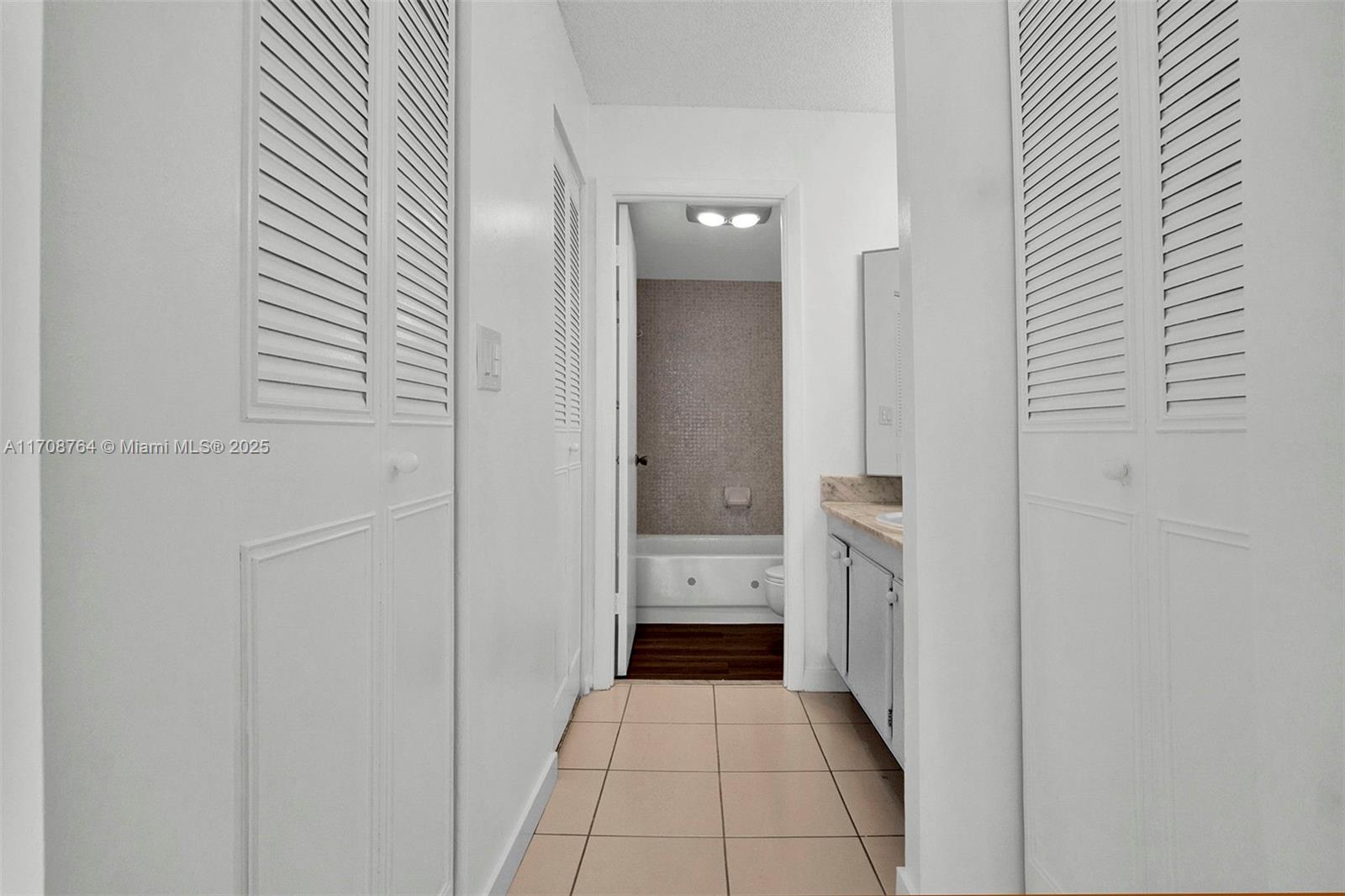 1300 NE Miami Gardens Dr Unit: 1010E