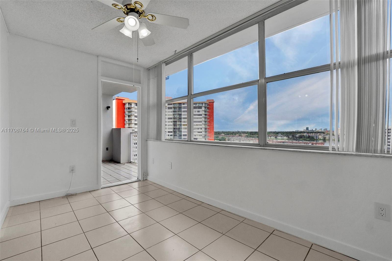 1300 NE Miami Gardens Dr Unit: 1010E