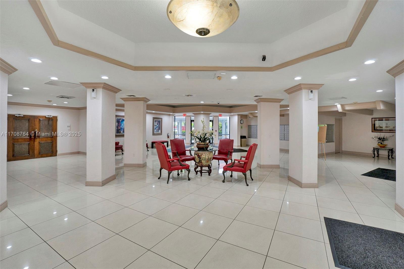 1300 NE Miami Gardens Dr Unit: 1010E