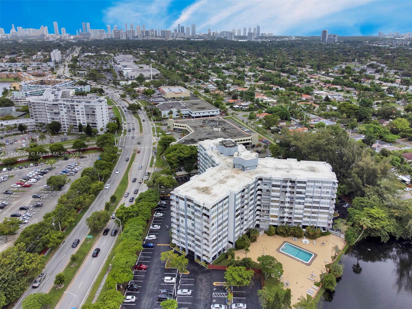 1300 NE Miami Gardens Dr Unit: 1010E