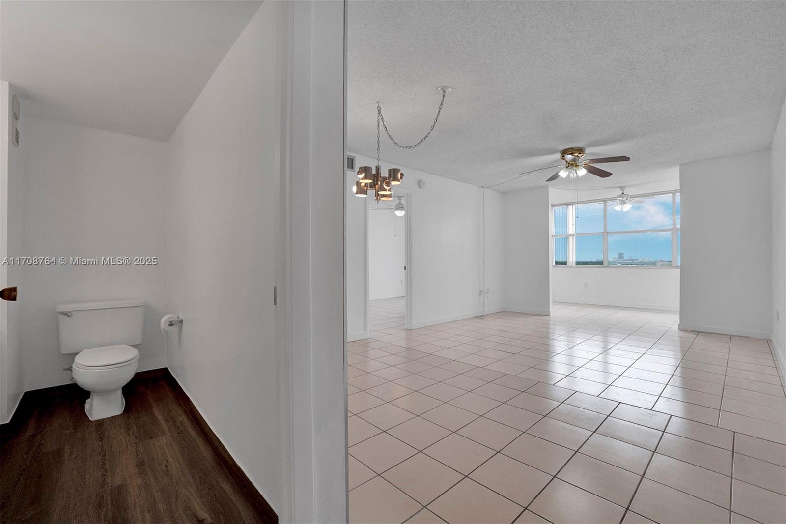 1300 NE Miami Gardens Dr Unit: 1010E