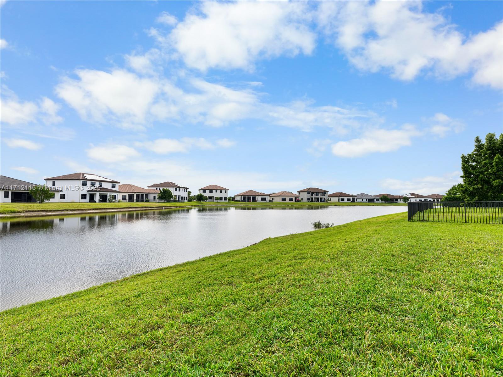 5028 ARANCIA LN