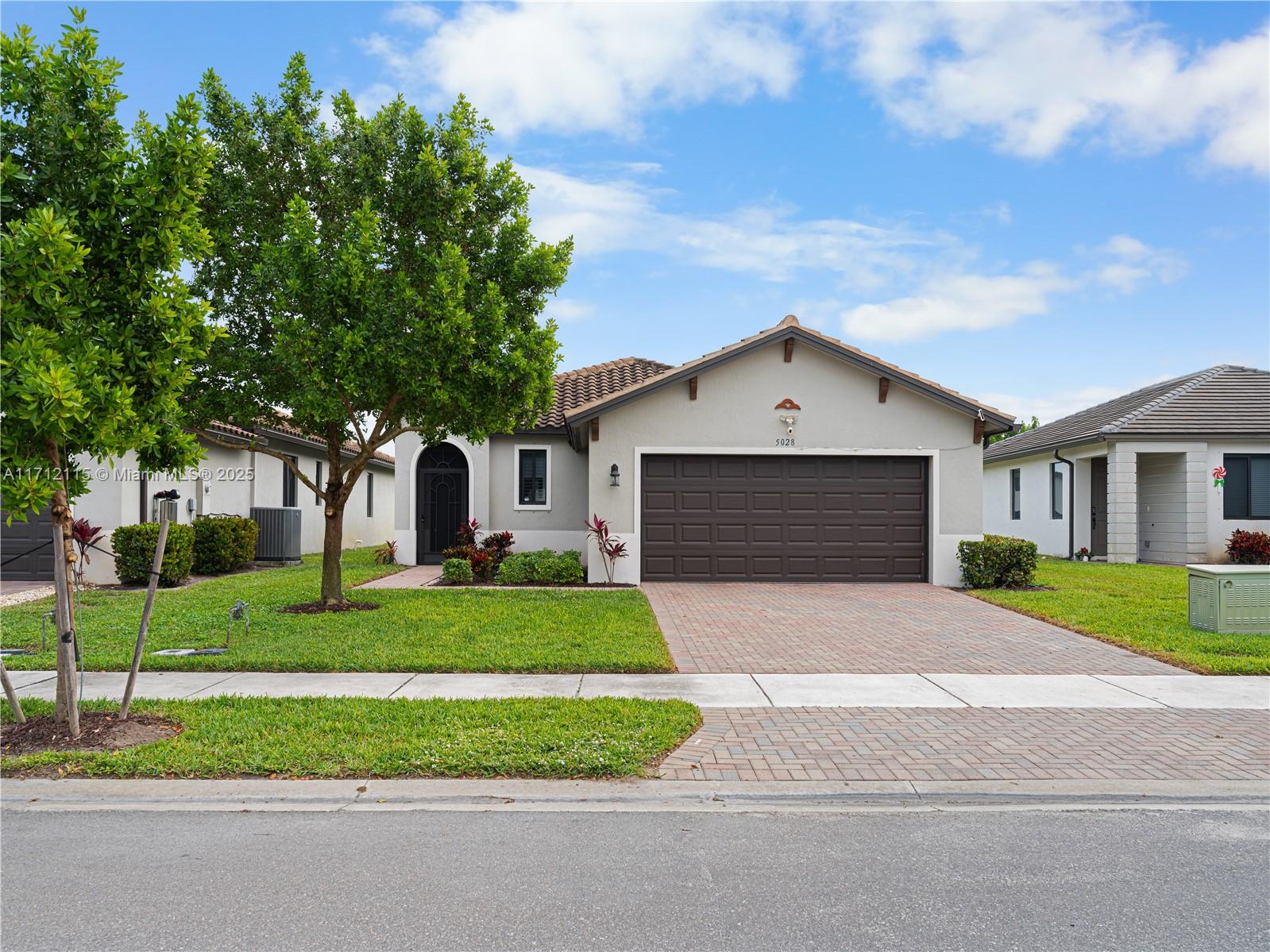 5028 ARANCIA LN