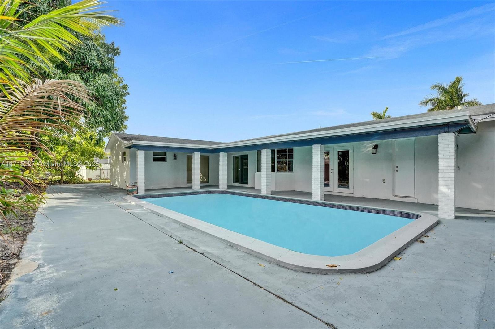4330 NW 7th Ct