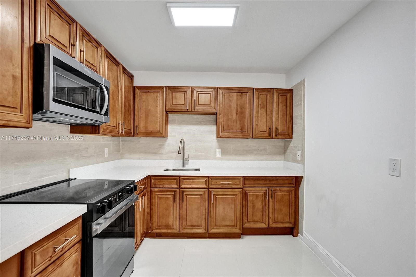 4330 NW 7th Ct