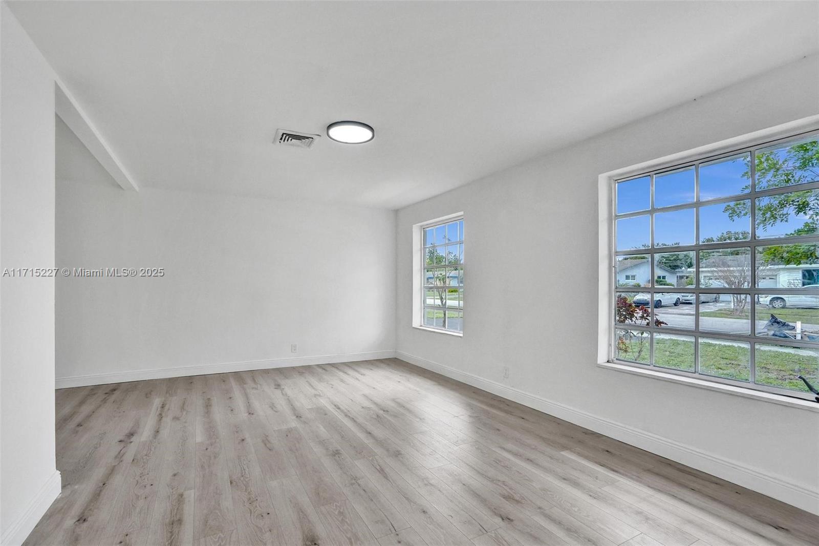 4330 NW 7th Ct