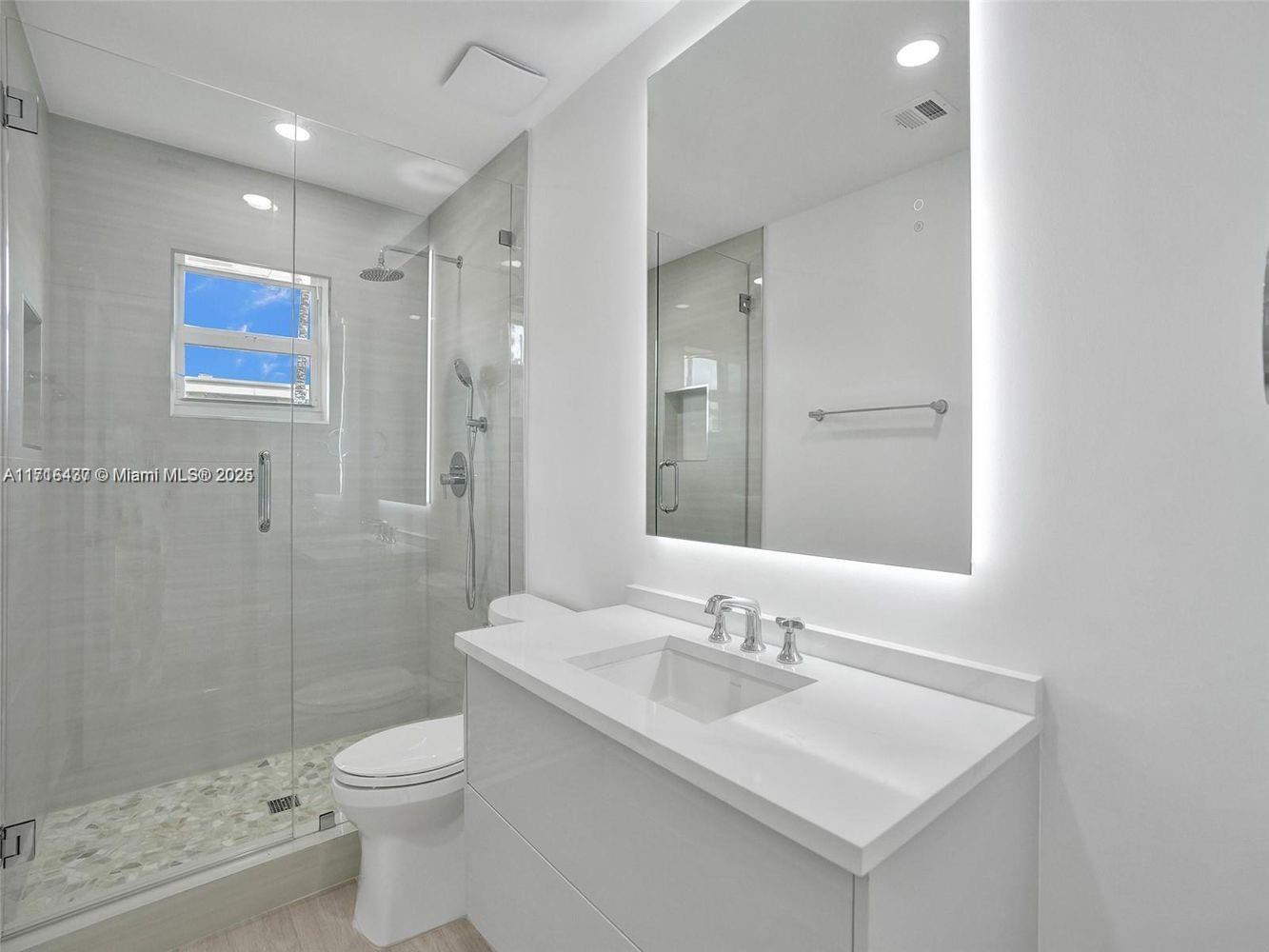 835 NE 19th Ave # 6