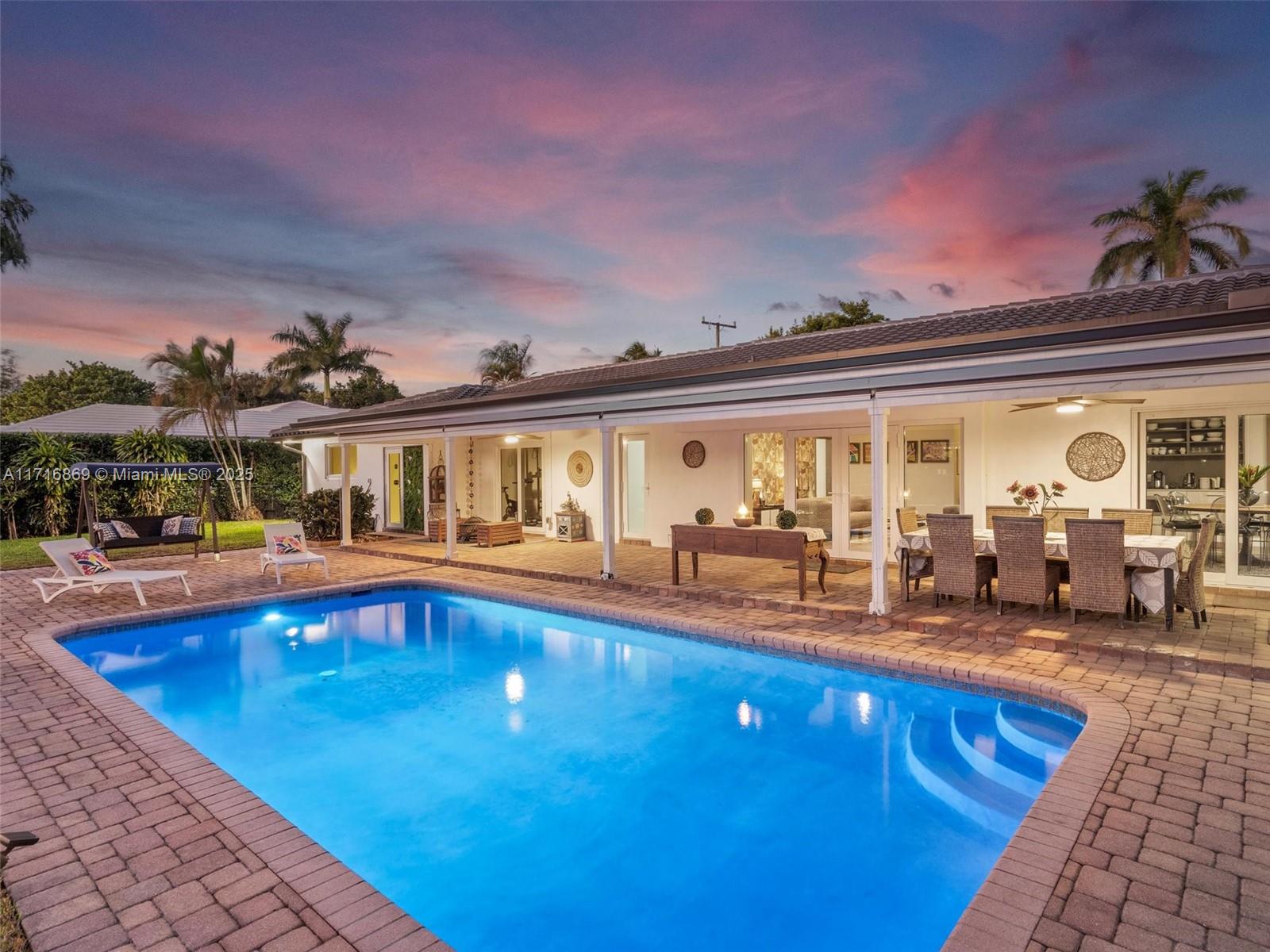 801 W Tropical Way