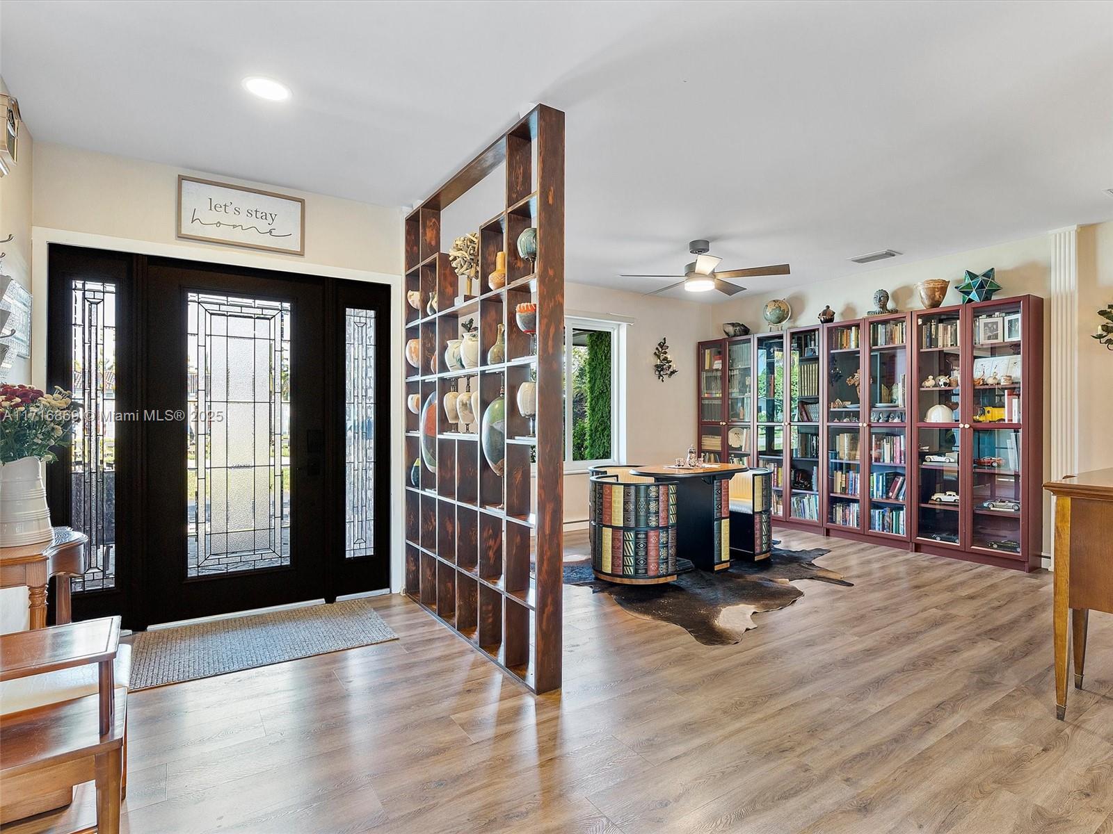 801 W Tropical Way