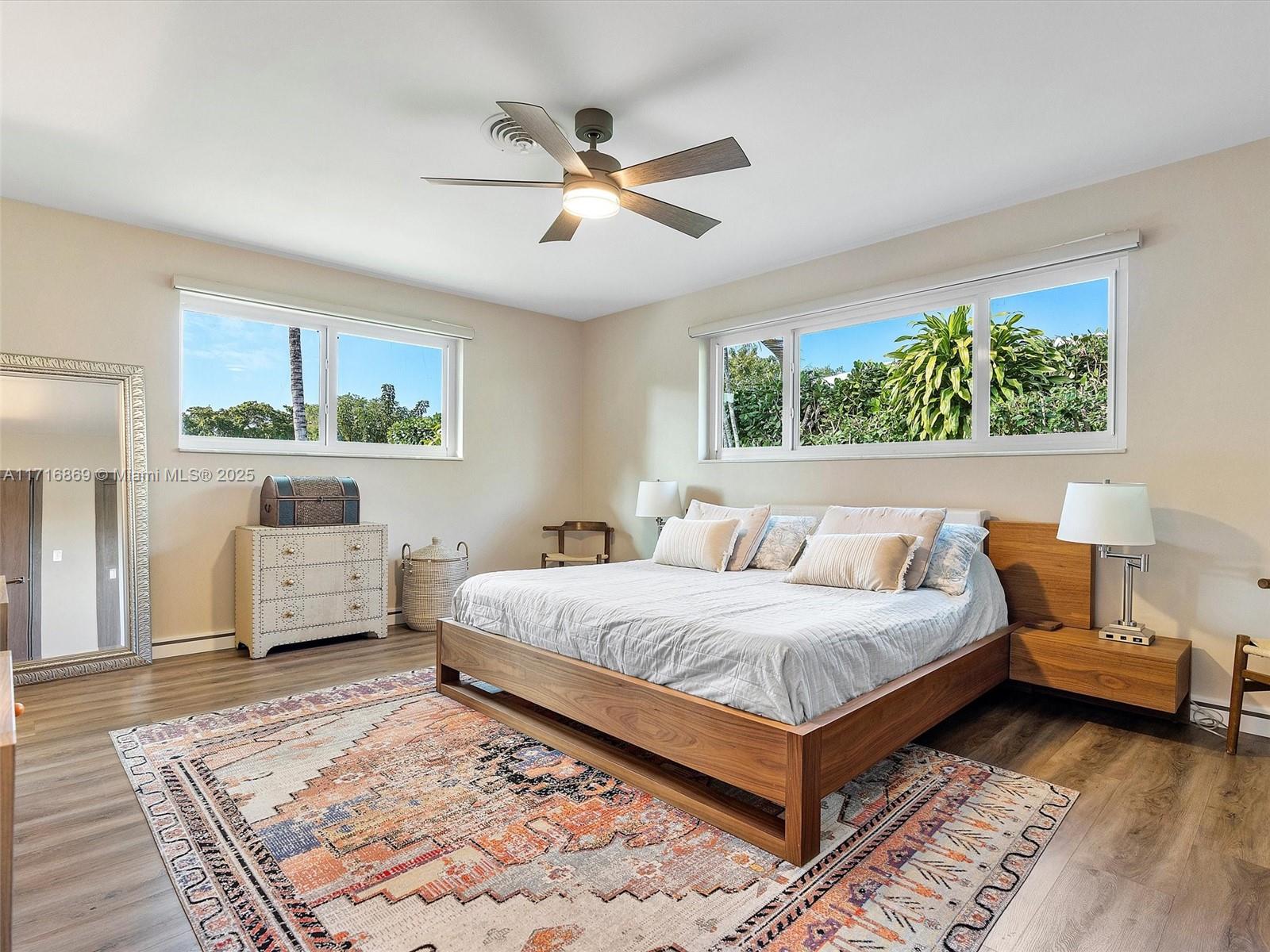 801 W Tropical Way
