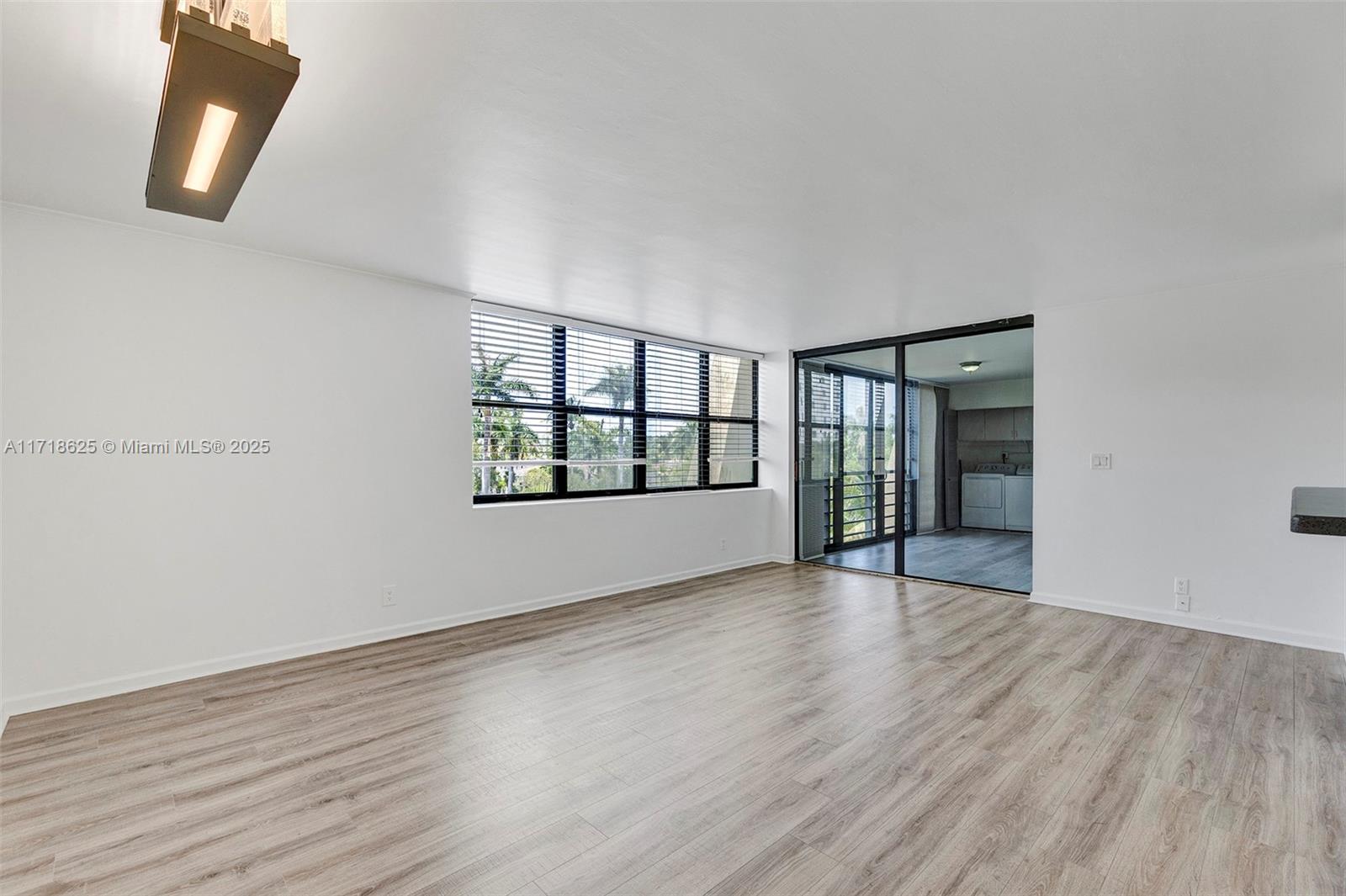20401 NE 30th Ave # 8 Unit: 414-8