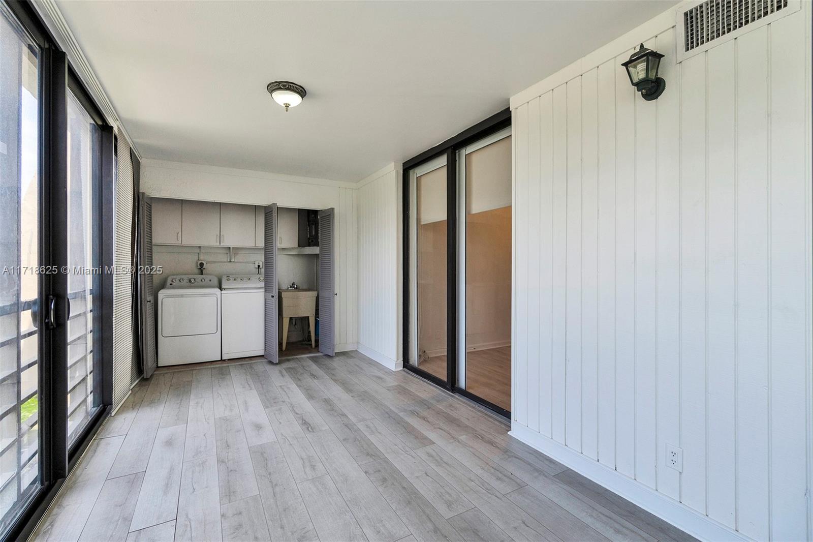 20401 NE 30th Ave # 8 Unit: 414-8