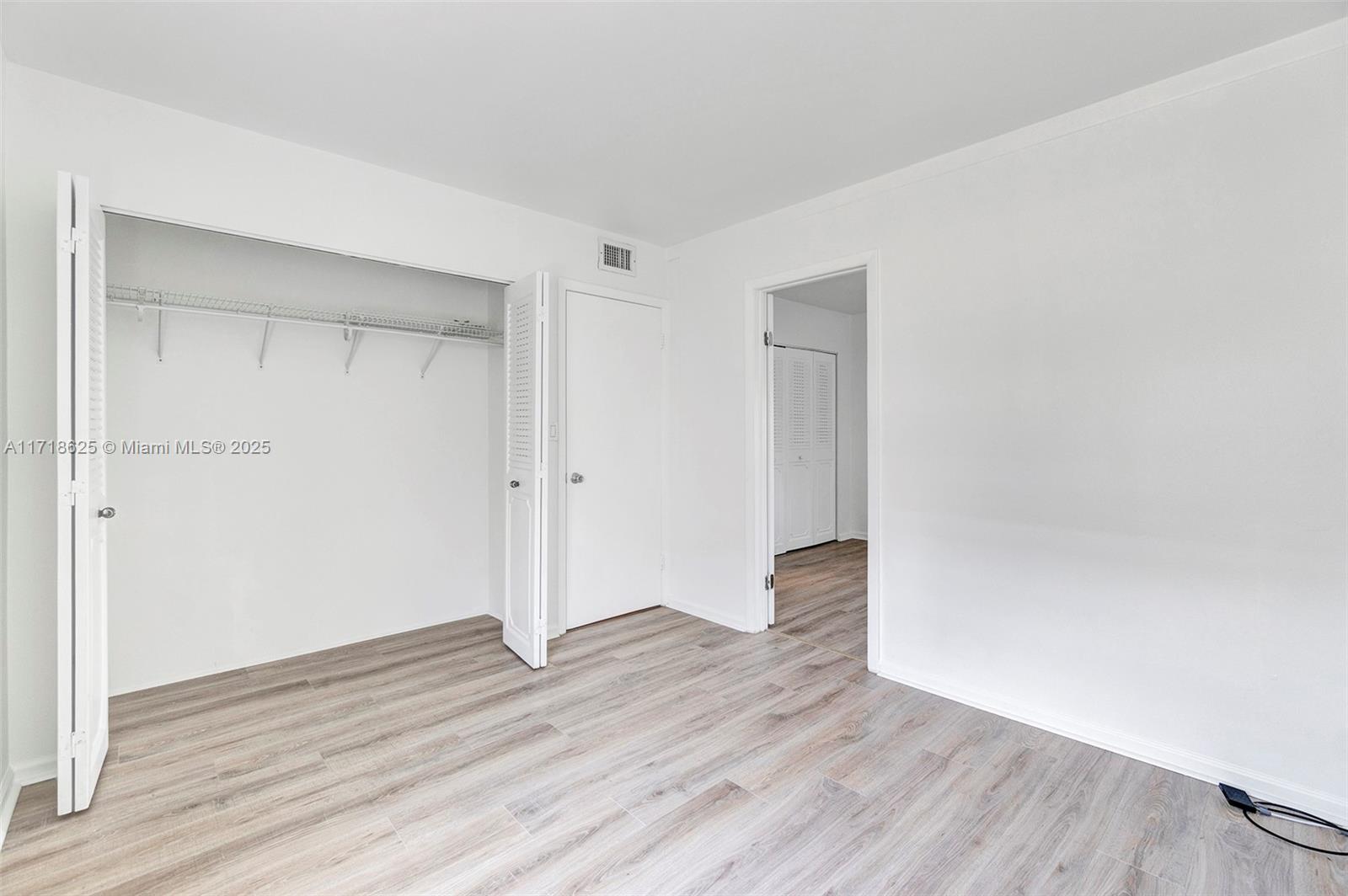 20401 NE 30th Ave # 8 Unit: 414-8