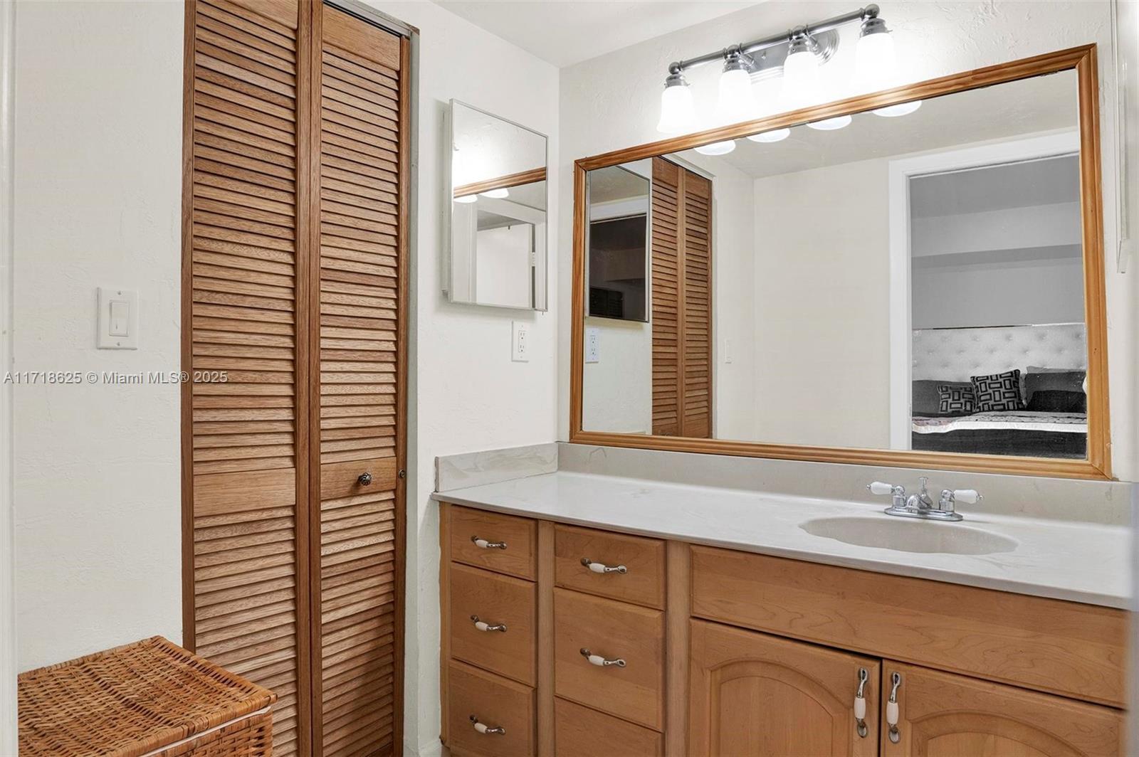 20401 NE 30th Ave # 8 Unit: 414-8