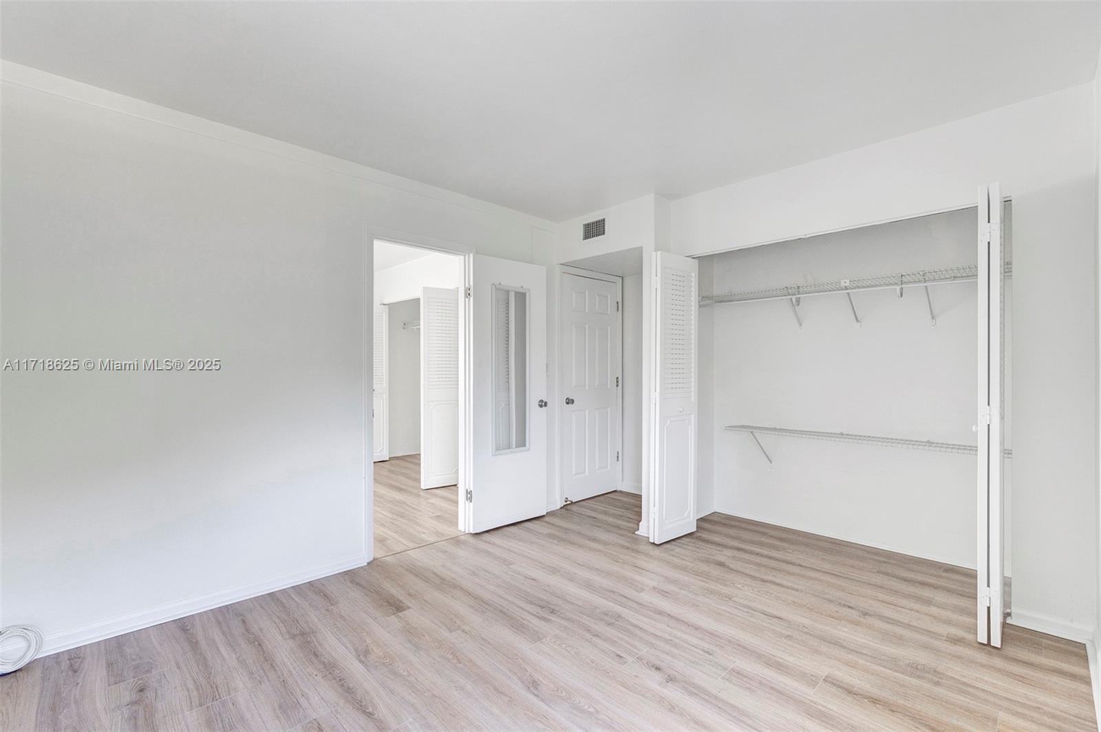 20401 NE 30th Ave # 8 Unit: 414-8
