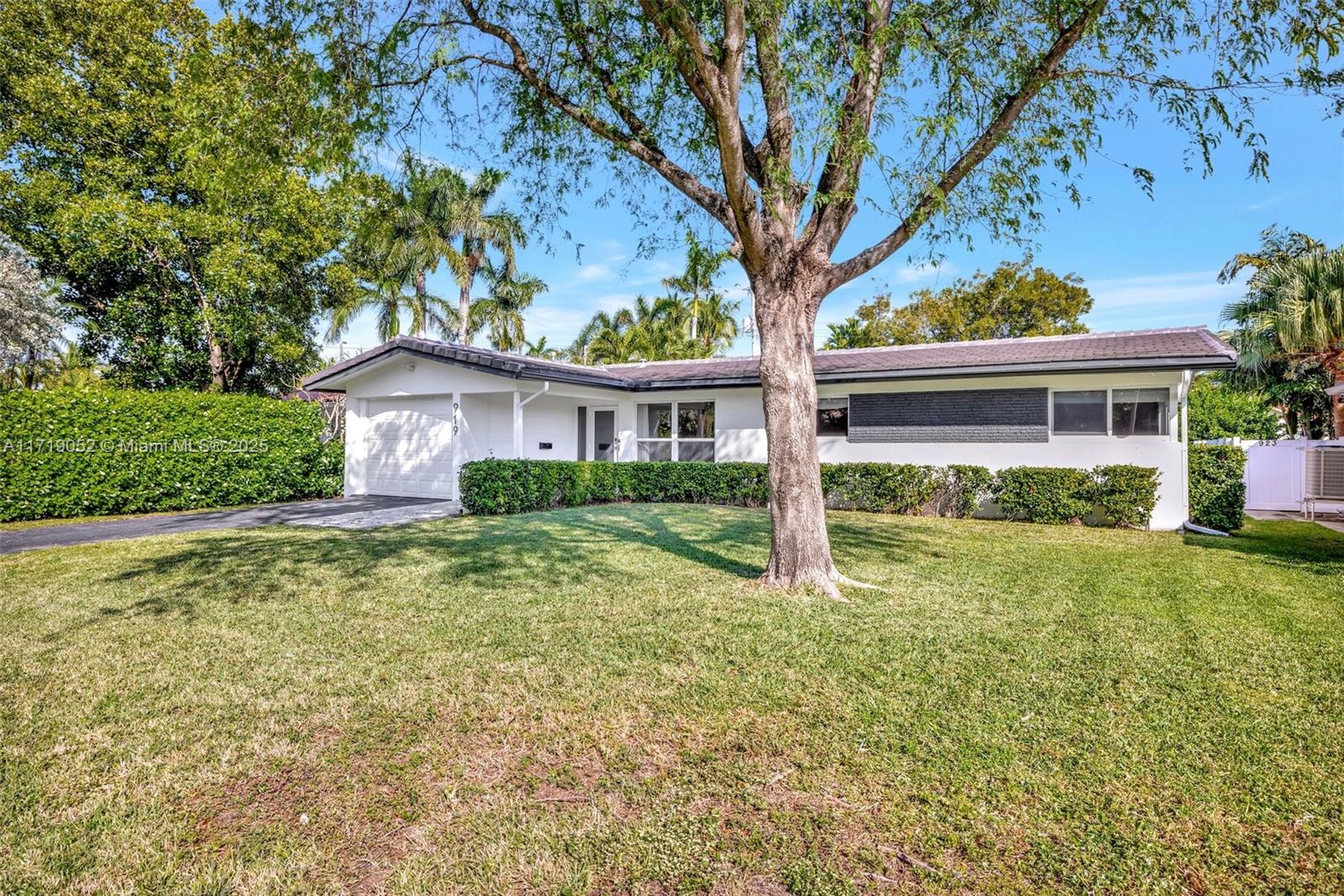 919 S 13th Ave