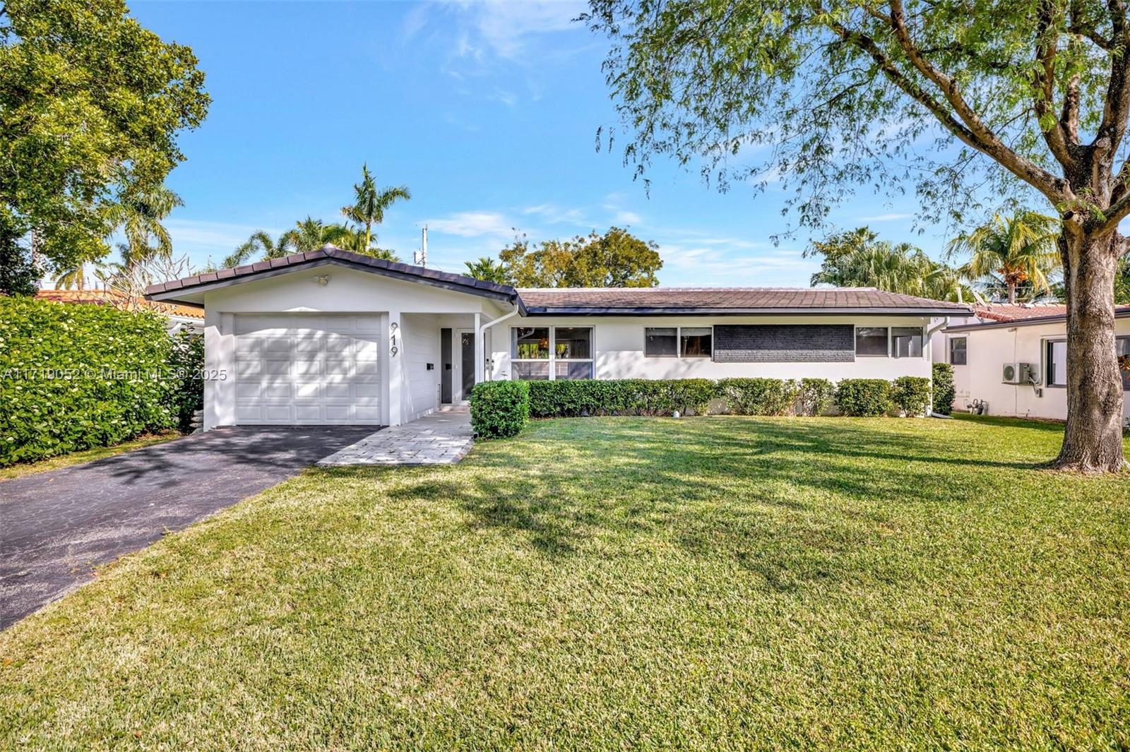 919 S 13th Ave